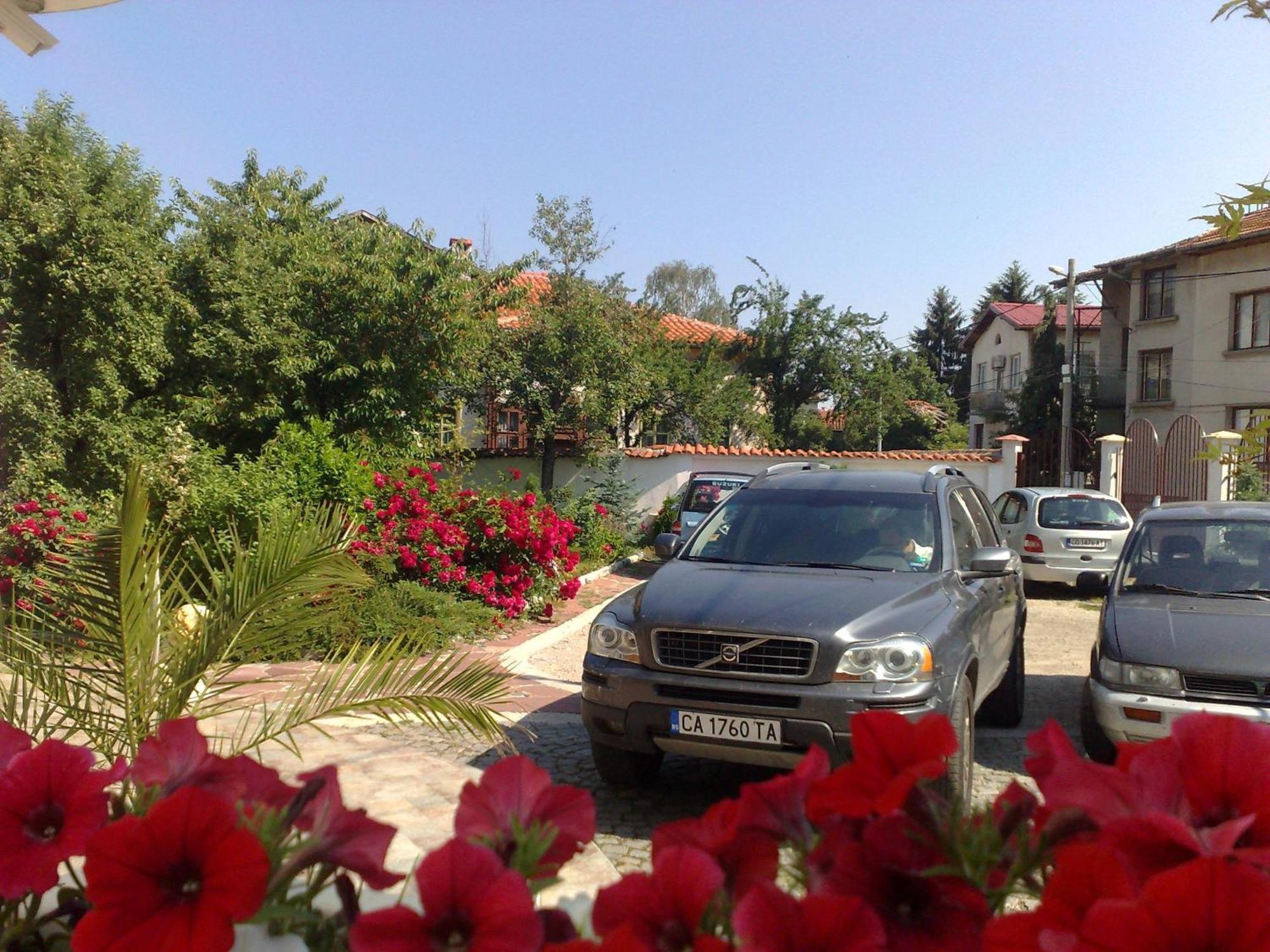 Family Hotel Sonata Samokov Buitenkant foto