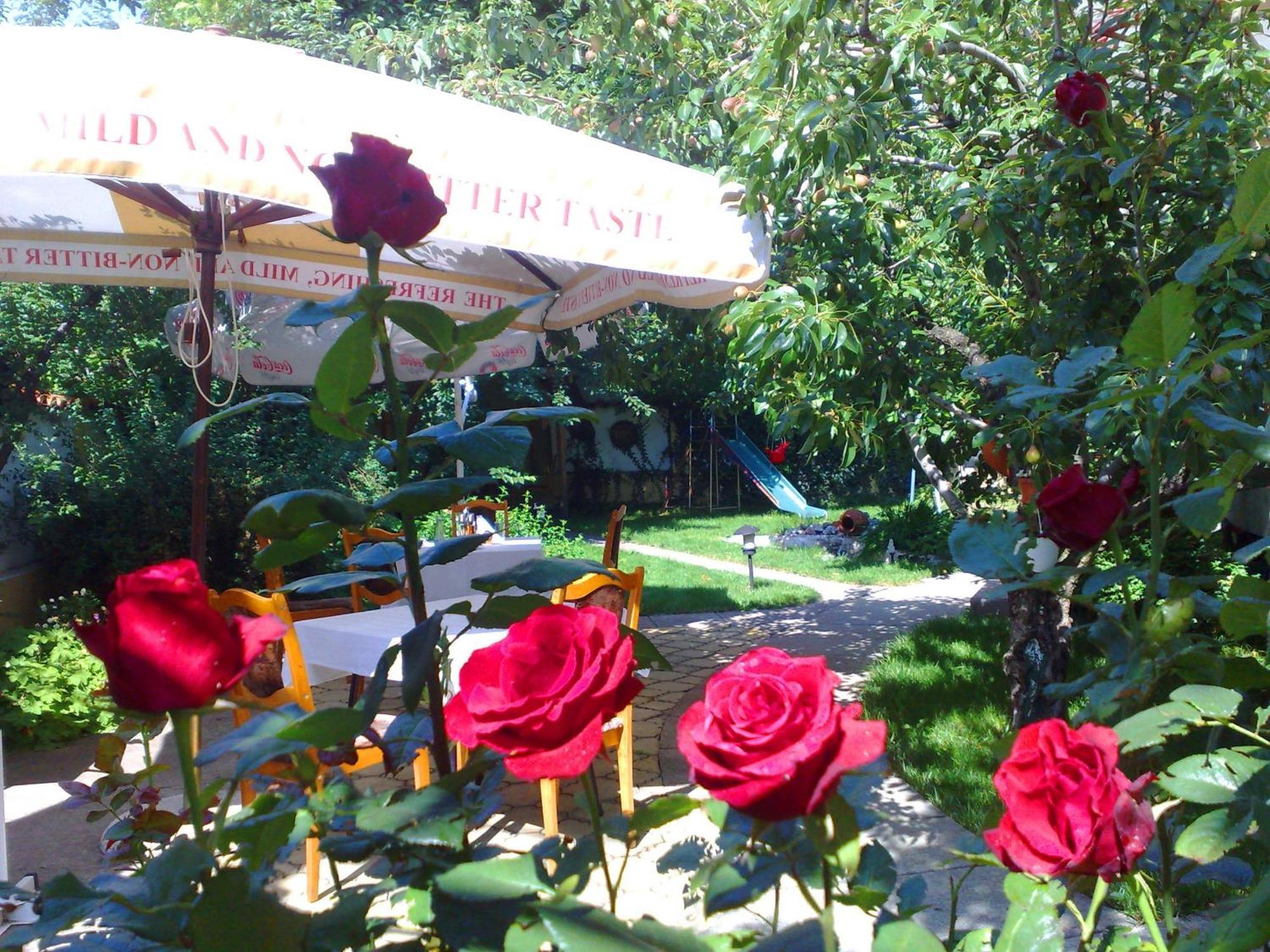 Family Hotel Sonata Samokov Buitenkant foto