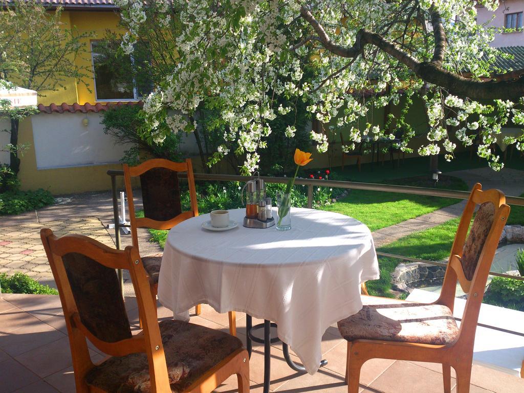 Family Hotel Sonata Samokov Buitenkant foto