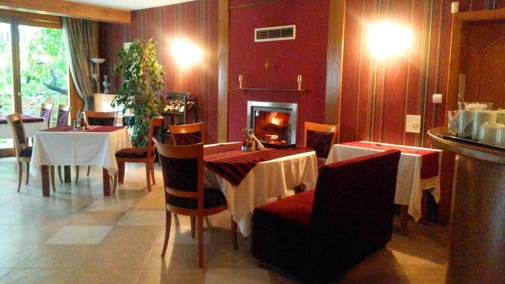 Family Hotel Sonata Samokov Buitenkant foto