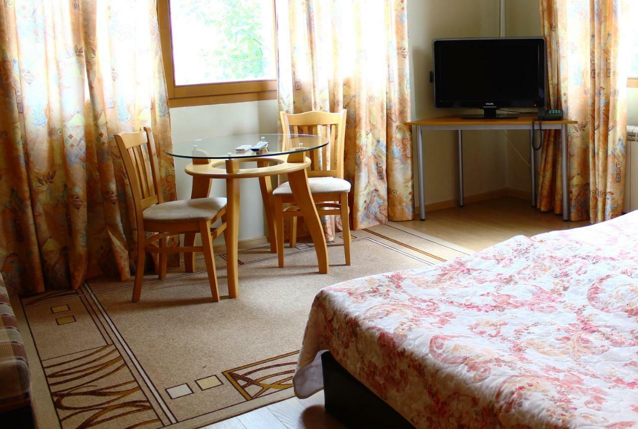 Family Hotel Sonata Samokov Buitenkant foto