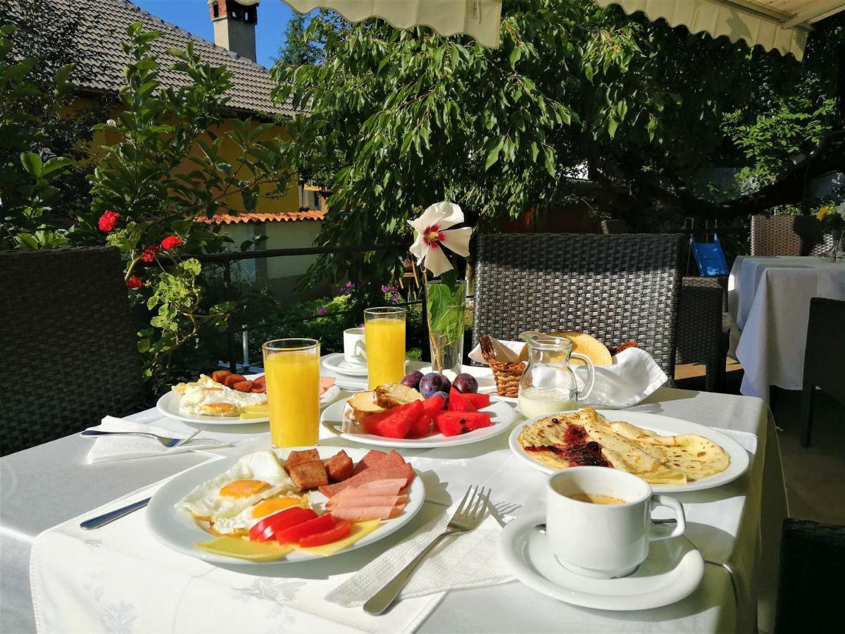 Family Hotel Sonata Samokov Buitenkant foto